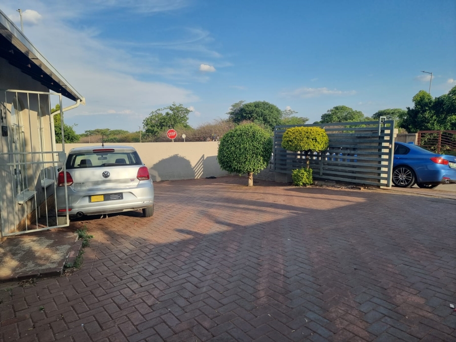 3 Bedroom Property for Sale in Tlhabane North West